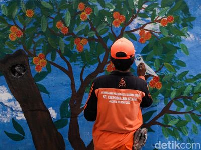 Pedestrian Arteri Pondok Indah Dipercantik Mural