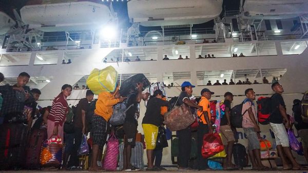 Mudik Awal di Pelabuhan Semayang Balikpapan