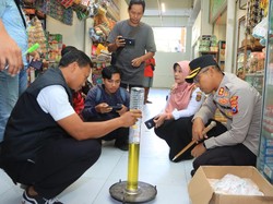 Satgas Pangan Temukan Minyakita di Pasar Ngawi Tak Sesuai Takaran