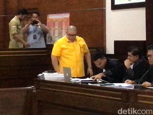 Video Kehadiran Razman-Iqlima Kim di Sidang Dugaan Pencemaran Nama Baik Hotman Video Kehadiran Razman-Iqlima Kim di Sidang Dugaan Pencemaran Nama Baik Hotman