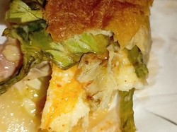 Wali Murid Temukan Belatung pada Menu MBG di SD Sandubaya Lombok Timur