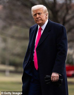 Tetap Makan Fast Food, Donald Trump Bisa Turun 13 Kg karena Trik Ini