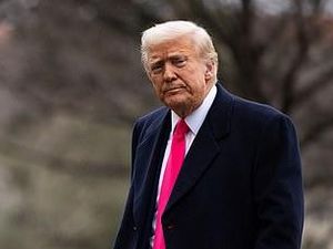 Video: Jurnalis VOA Gugat Trump gegara Penutupan Kantor Berita Video: Jurnalis VOA Gugat Trump gegara Penutupan Kantor Berita