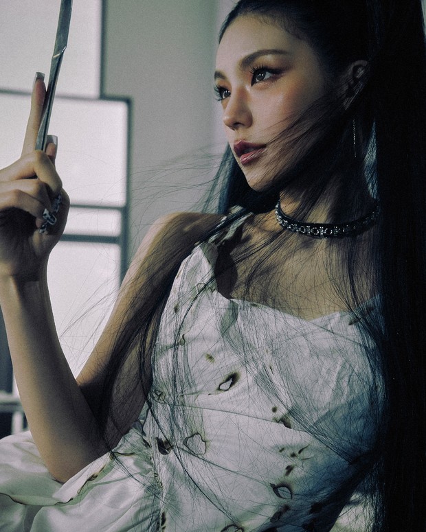 Yeji yang berhasil debut solo dengan lagu Air / Foto : x.com/ITZYofficial