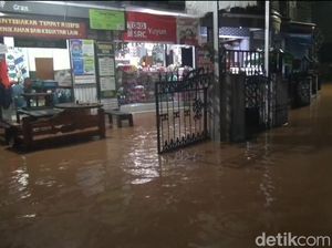 Ratusan Rumah di Cimanggung Sumedang Terendam Banjir Ratusan Rumah di Cimanggung Sumedang Terendam Banjir