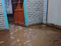40 Rumah-Pondok Pesantren di Flores Timur Terendam Banjir Saat Buka Puasa