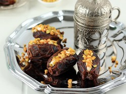 Rahasia di Balik Anjuran Berbuka Puasa dengan yang Manis