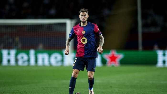 Barcelona, Spain - March 11: Inigo Martinez of FC Barcelona during the UEFA Champions League 2024/25 Round of 16 Second Leg match between FC Barcelona and SL Benfica at Estadi Olímpic Lluís Companys on March 11, 2025 in Barcelona, Spain. (Photo by Xavi Bonilla/DeFodi Images via Getty Images)
