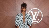 Foto: Jaden Smith Pakai Baju Wanita di Fashion Show Louis Vuitton, Dihujat