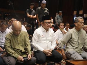 Ceramah di Masjid Salman ITB, Kang Ace Sebut Pentingnya Ketahanan Nasional Ceramah di Masjid Salman ITB, Kang Ace Sebut Pentingnya Ketahanan Nasional