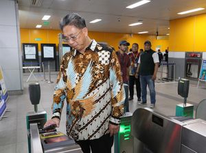 Kini Naik MRT Jakarta Bisa Pakai QRIS Tap di Aplikasi M-Smile Kini Naik MRT Jakarta Bisa Pakai QRIS Tap di Aplikasi M-Smile
