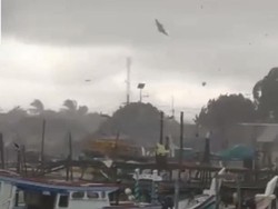 Diterjang Puting Beliung, Puluhan Rumah di Bangka Selatan Rusak-2 Orang Luka