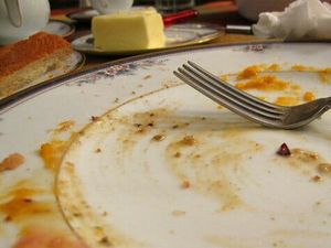 Makan Sampai Piring Bersih Disebut Norak, Jadi Kontroversi