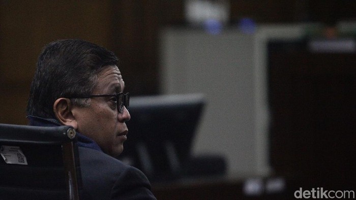 Momen Sekjen PDIP Hasto Kristiyanto Jalani Sidang Dakwaan Sekjen PDIP Hasto Kristiyanto jalani sidang di Pengadilan Tipikor Jakarta Pusat, Jumat (14/3). Hasto didakwa merintangi penyidikan permasalahan suap tersangka Harun Masiku.