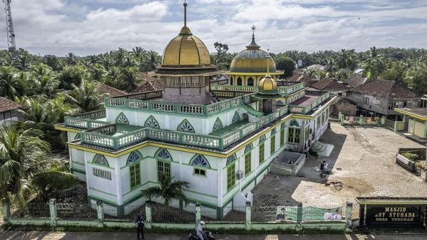 Penampakan Masjid Tertua di Batanghari