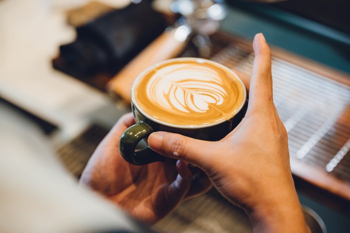 Pengaruh psikologis pada rasa kopi Menurut Ahli Ini 4 Faktor yang Pengaruhi Rasa Kopi Secara Psikologis