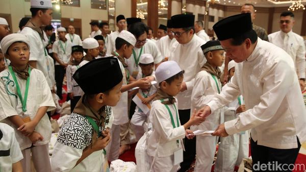 Ramadan, Ribuan Anak Yatim Terima Santunan