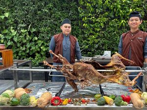 Menikmati Sajian Iftar dengan Iringan Gambus