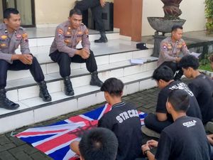 Ratusan Remaja Konvoi di Temanggung Diduga Mau Tawuran, 23 Orang Diamankan Ratusan Remaja Konvoi di Temanggung Diduga Mau Tawuran, 23 Orang Diamankan