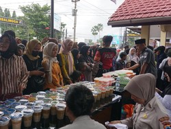 Polres Purbalingga Gelar Bazar Takjil Serba Rp 1.000 dan Sembako Murah