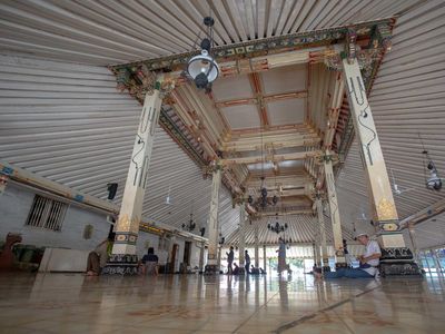 Singgah Sejenak di Masjid Kesultanan Yogyakarta