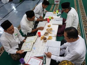 Bikin Adem, Warga Binaan Lapas Banyuwangi Tadarus Al-quran Bikin Adem, Warga Binaan Lapas Banyuwangi Tadarus Al-quran