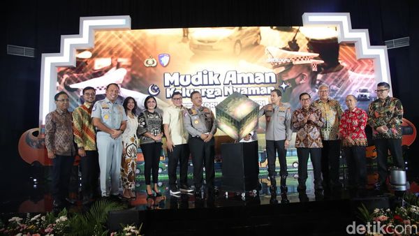 Wakapolri-CT Hadiri Acara Mudik Aman Keluarga Nyaman Bareng Korlantas