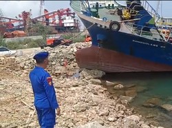 Ditpolairud Polda Jatim Ambil Alih Penanganan Ledakan Kapal di Lamongan