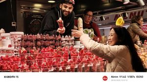 Memotret Aneka Gaya Orang di Barcelona, Makin Asyik Pakai Xiaomi 15