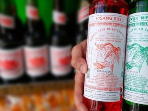 5 Sirup Lokal Legendaris di Indonesia, yang Mana Favoritmu? 5 Sirup Lokal Legendaris di Indonesia, yang Mana Favoritmu?
