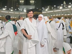 Siva Aprilia Umrah Pertama Sekalian Bulan Madu Bareng Suami
