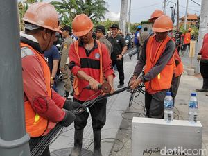 Pemkab Badung Potong Kabel Provider Semrawut di Canggu Pemkab Badung Potong Kabel Provider Semrawut di Canggu