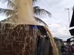Pipa PDAM Tirtanadi Nyembur di Atas Rumah Warga, Begini Kata Plt Dirut