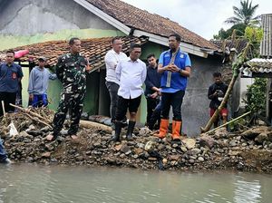 Pemprov Banten Keruk Pendangkalan Sungai Cibanten Serang Gegara Longsor