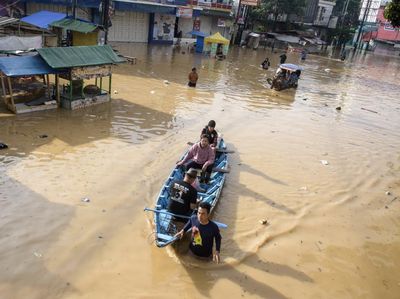 Banjir Rendam Dayeuhkolot Bandung