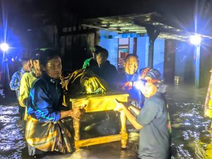 Banjir Terjang Ratusan Rumah di Bojonegoro, 1 Orang Meninggal Dunia
