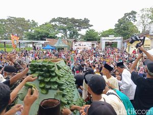 Potret Meriahnya Grebeg Jemunak di Gunungpring Muntilan Potret Meriahnya Grebeg Jemunak di Gunungpring Muntilan