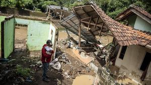 Kerusakan Akibat Banjir Bandang di Cipatat KBB