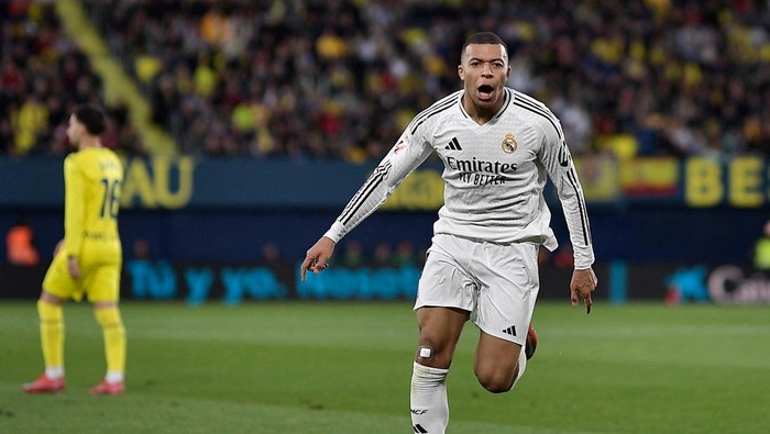 Kylian Mbappe Soccer Football - LaLiga - Villarreal v Real Madrid - Estadio de la Ceramica, Villarreal, Spain - March 15, 2025 Real Madrid's Kylian Mbappe celebrates scoring their second goal REUTERS/Pablo Morano
