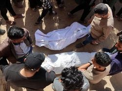 Israel Serang Gaza di Tengah Kebuntuan Gencatan Senjata, 12 Orang Tewas