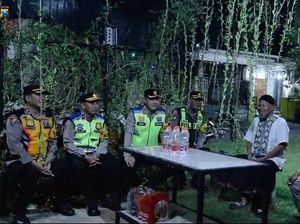 Kapolres Lamongan Pimpin Patroli Sahur Pastikan Keamanan Saat Ramadan