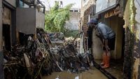 Puluhan Rumah Rusak Akibat Tanggul Sungai Cigede Jebol