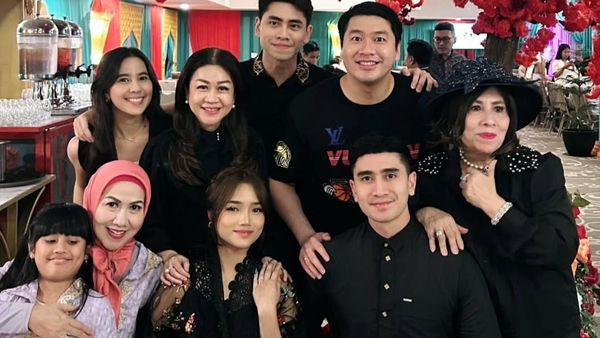 Seru! Venna Melinda Makan Bareng Fuji dan Verrel Bramasta