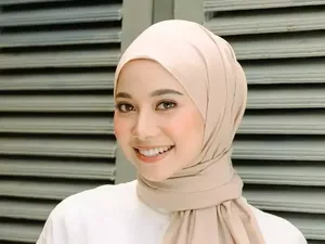 Video: Tren Hijab Buat Lebaran 2025 Sesuai Bentuk Wajah Video: Tren Hijab Buat Lebaran 2025 Sesuai Bentuk Wajah