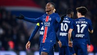 Paris Saint-Germain menjadi salah satu tim Eropa yang berpeluang merebut treble winners musim ini. Raksasa Prancis itu masih berpeluang memenangkan gelar dari Ligue 1, Liga Champions, dan Piala Prancis. Ousmane Dembele dkk bahkan bisa menyandang quadruple, usai sudah merebut gelar Trophee des Champions. (Foto: Getty Images/Franco Arland)