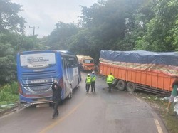 Polisi Periksa Sopir Tronton dan Pemilik Bus Handoyo Soal Laka Maut di Muba