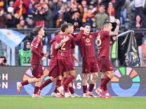Ranieri Puas dengan Respons Roma Usai Patah Hati di Liga Europa Ranieri Puas dengan Respons Roma Usai Patah Hati di Liga Europa
