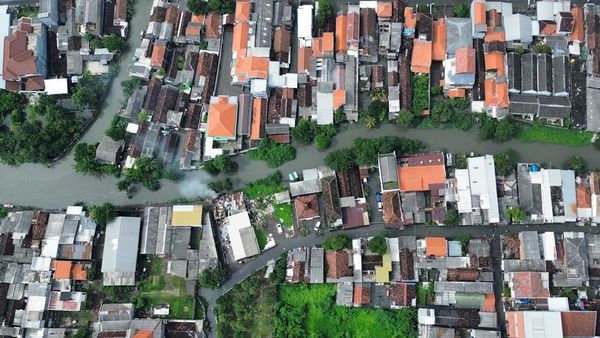 Banjir Rendam Pemukiman Warga di Sidoarjo