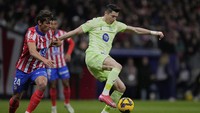 Atletico Madrid dua kali menjadi korban comeback Barcelona di 2025. Momen itu terjadi di LaLiga dan Copa del Rey. (Foto: AP/Bernat Armangue)