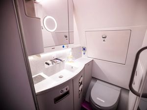 Begini Cara Kerja Toilet di Pesawat, Ada Rahasia Teknologi di Baliknya Begini Cara Kerja Toilet di Pesawat, Ada Rahasia Teknologi di Baliknya